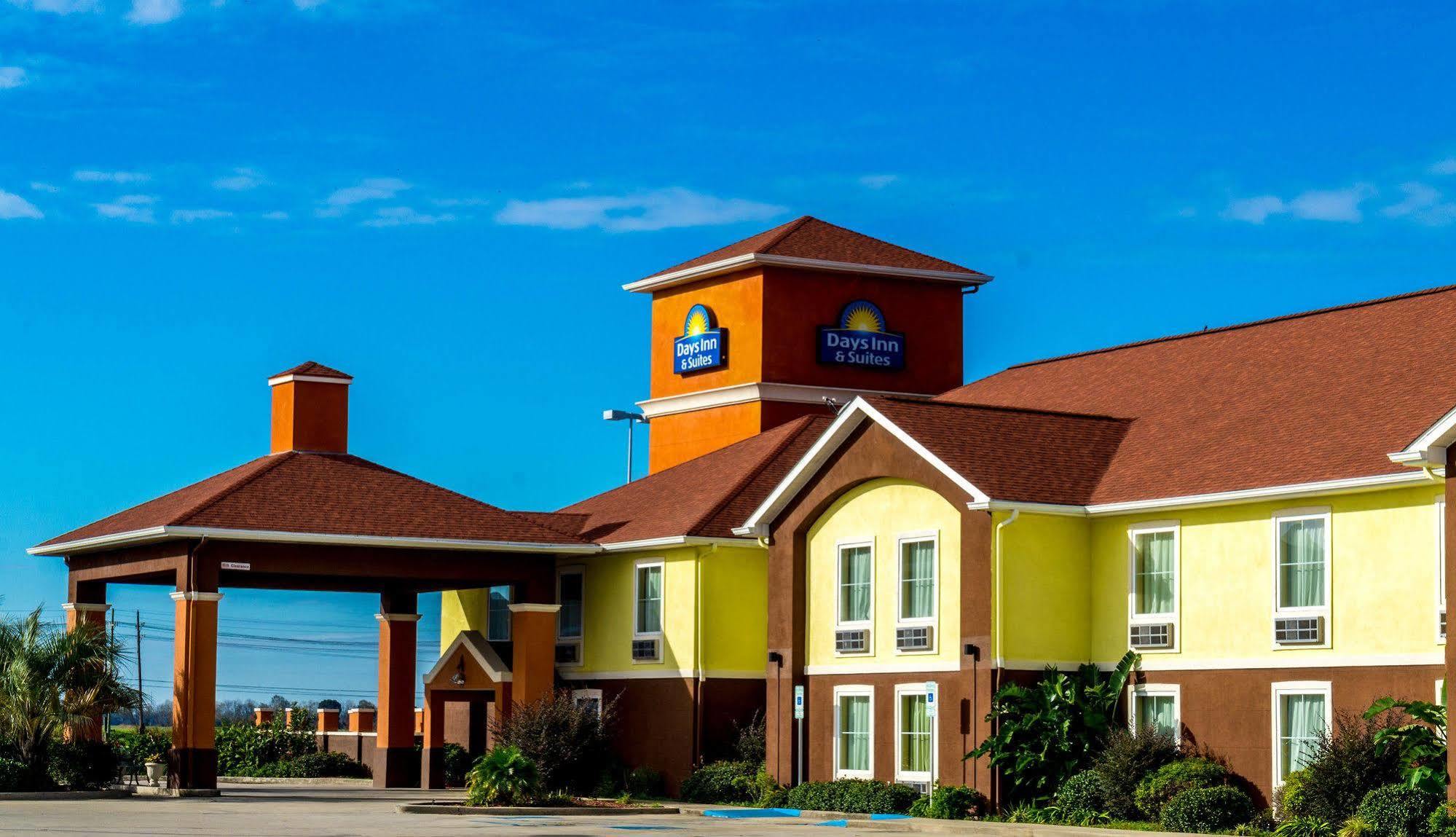 Days Inn & Suites By Wyndham Thibodaux Exterior photo